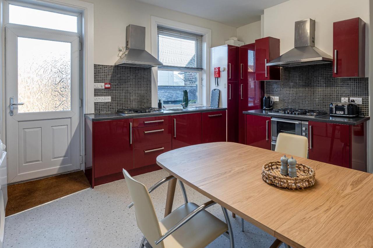 Stunning 5 Bedroom 5 En-Suite Victorian House In Harrogate Eksteriør bilde